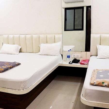 Hotel Gayatri Palace Godarpura Ngoại thất bức ảnh