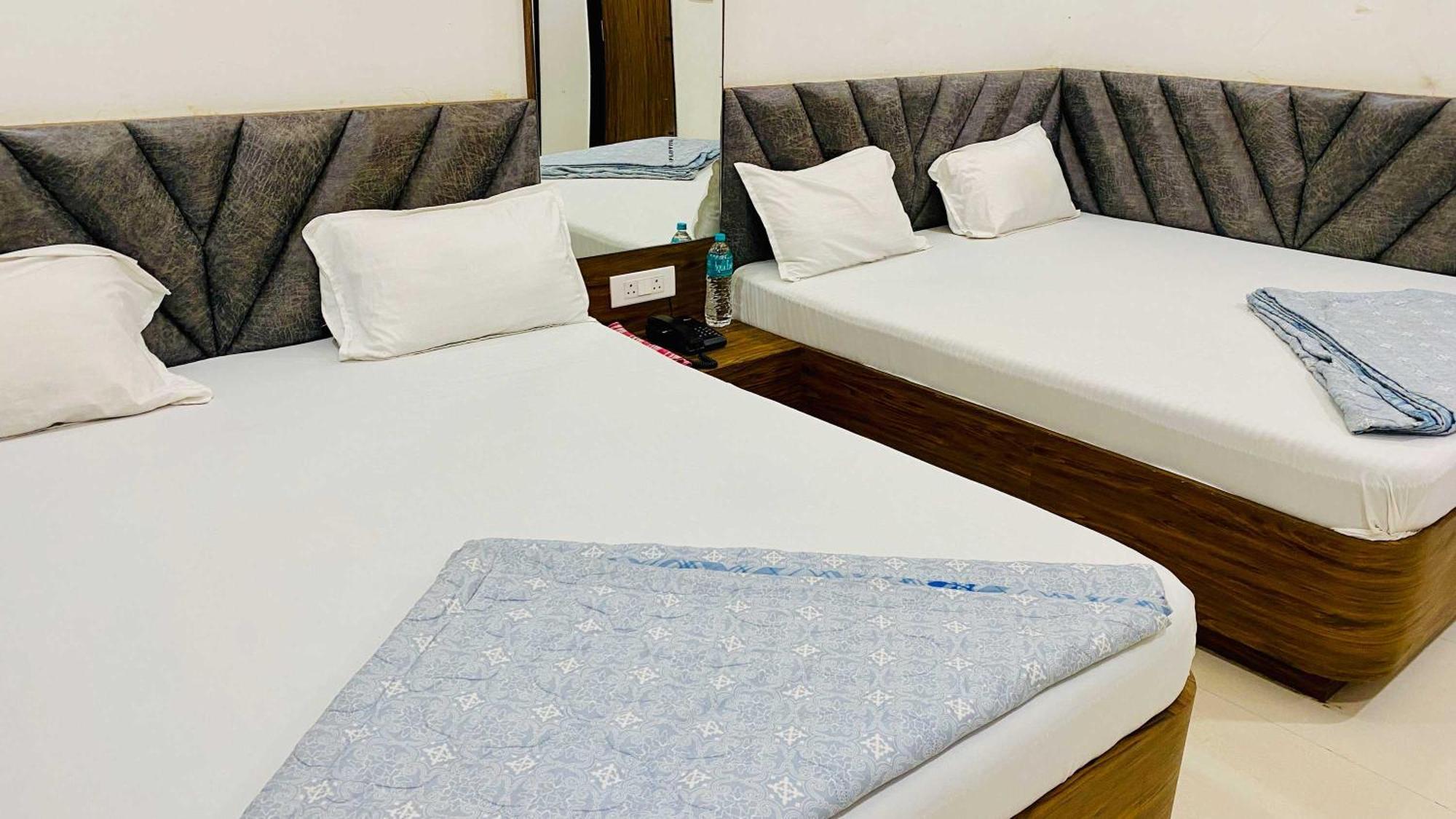 Hotel Gayatri Palace Godarpura Ngoại thất bức ảnh