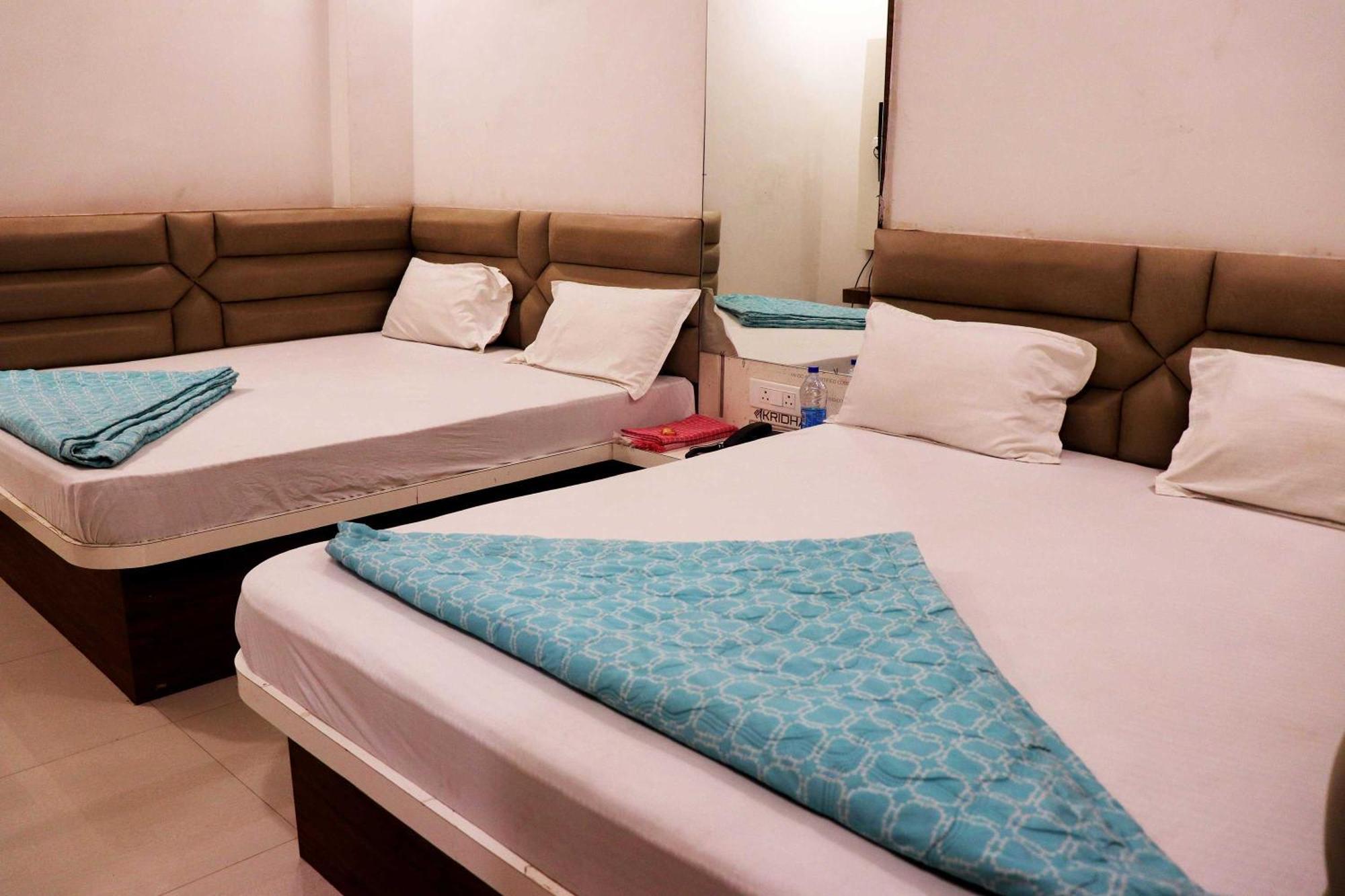 Hotel Gayatri Palace Godarpura Ngoại thất bức ảnh