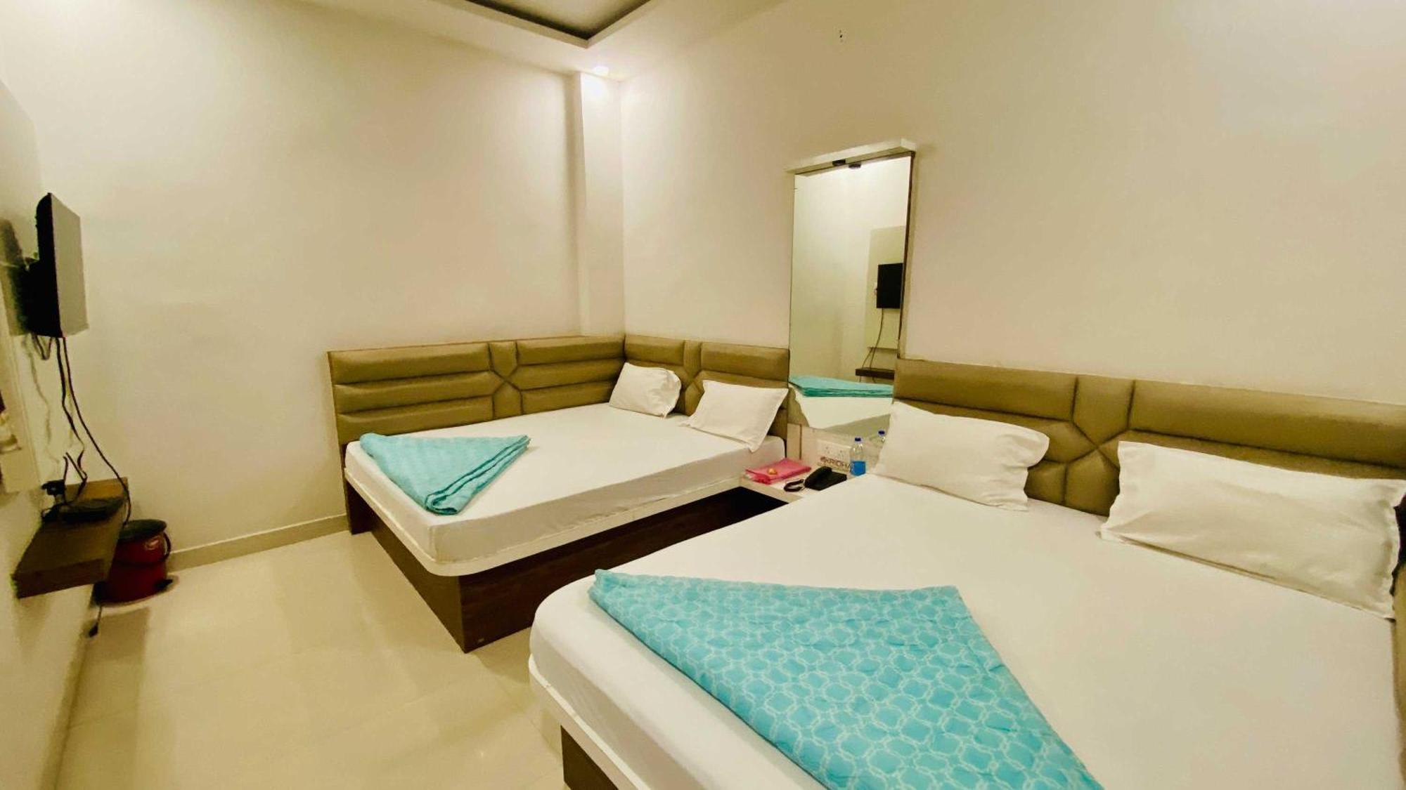 Hotel Gayatri Palace Godarpura Ngoại thất bức ảnh
