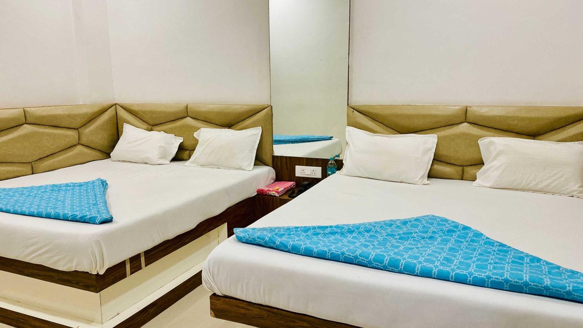 Hotel Gayatri Palace Godarpura Ngoại thất bức ảnh