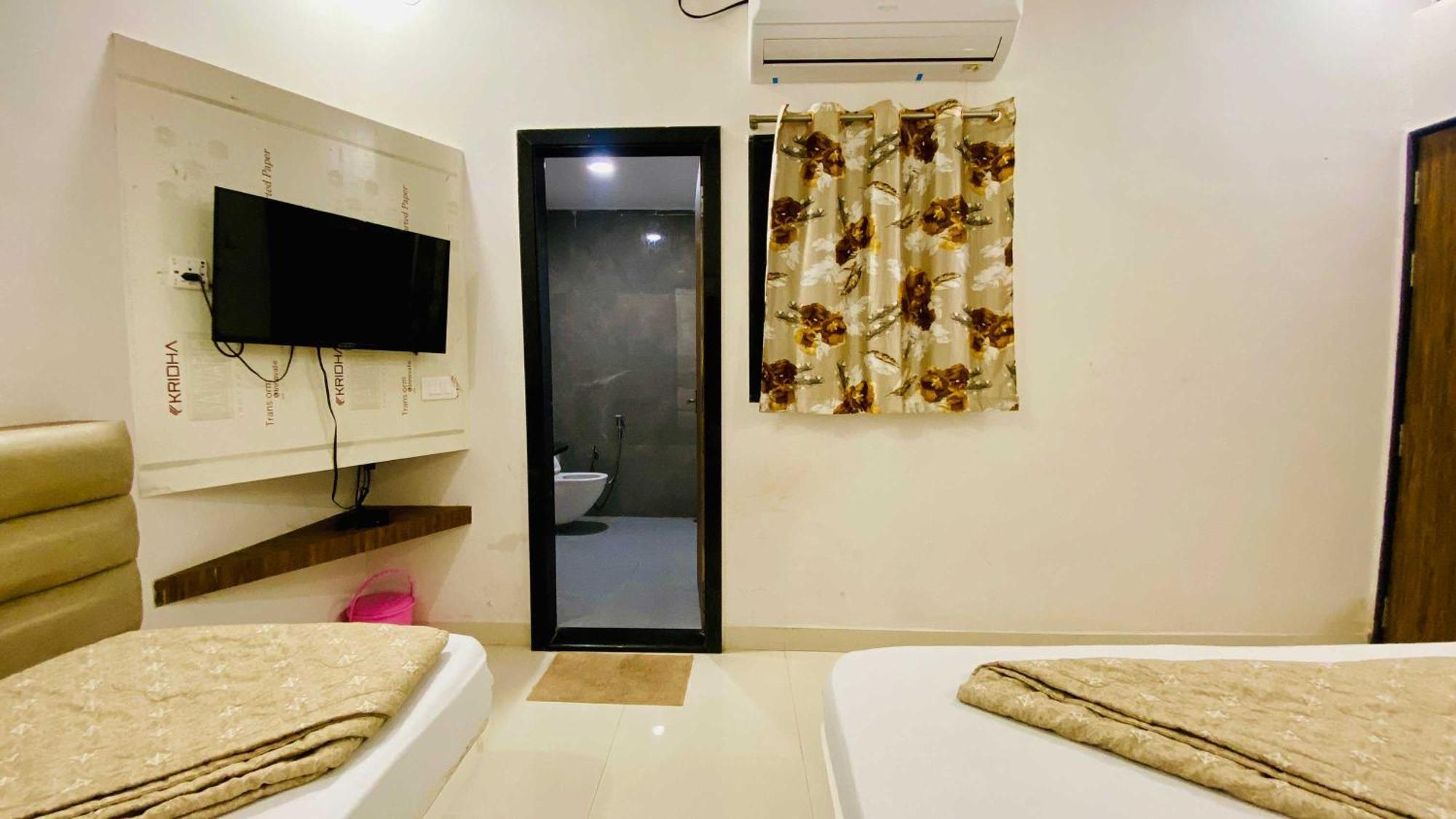 Hotel Gayatri Palace Godarpura Ngoại thất bức ảnh