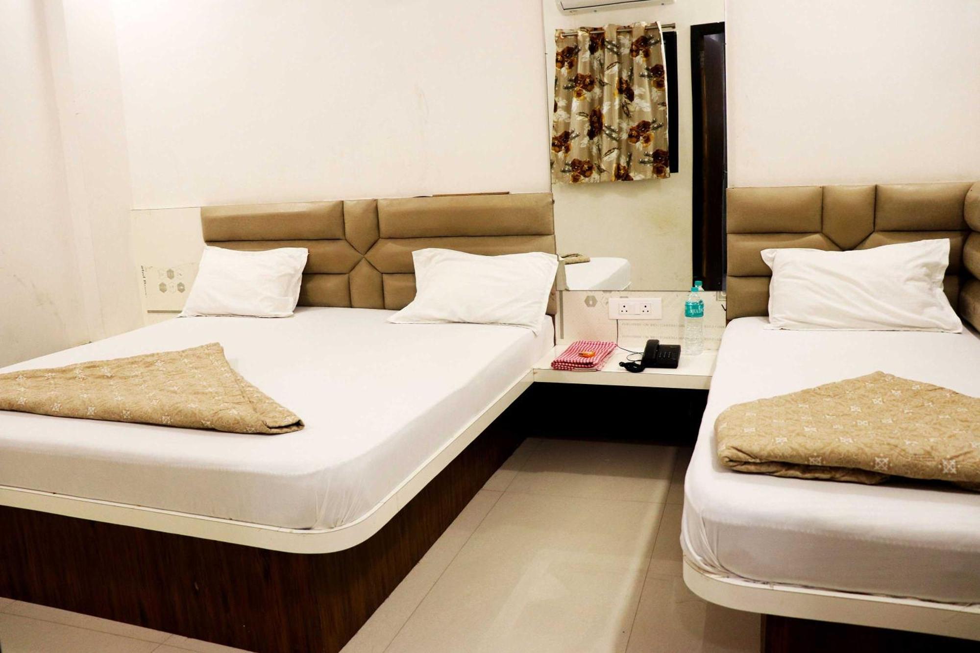 Hotel Gayatri Palace Godarpura Ngoại thất bức ảnh