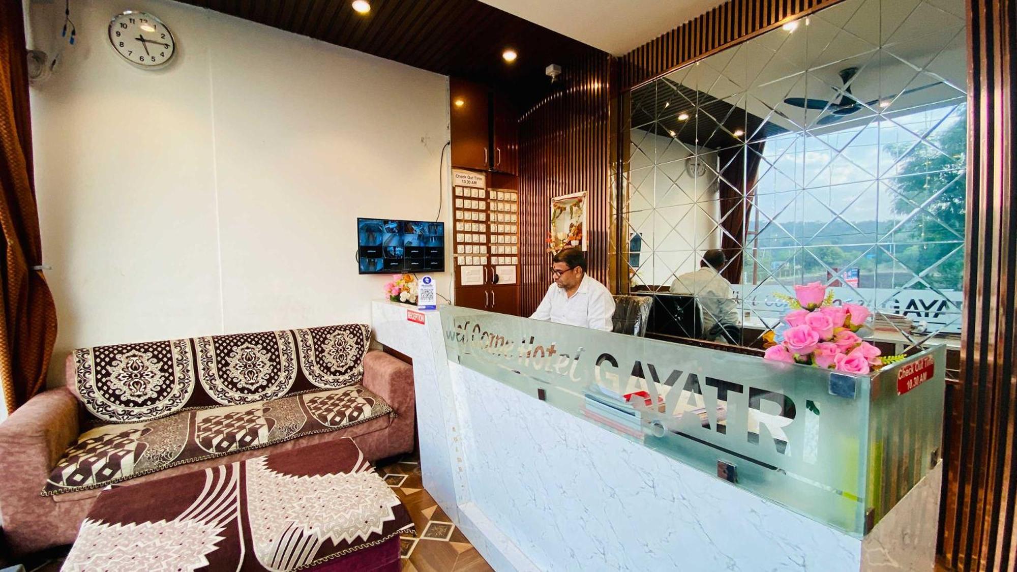 Hotel Gayatri Palace Godarpura Ngoại thất bức ảnh