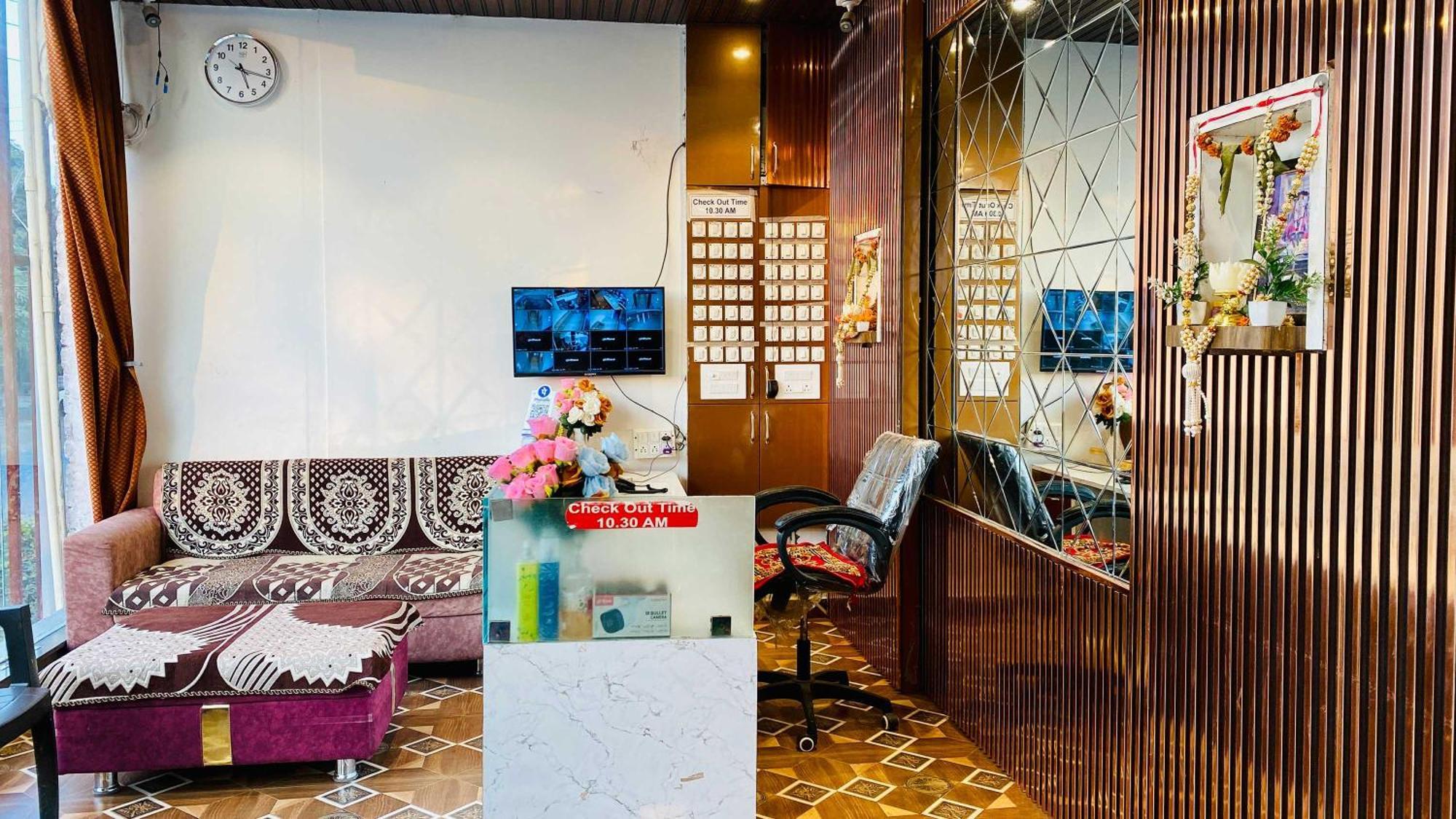 Hotel Gayatri Palace Godarpura Ngoại thất bức ảnh
